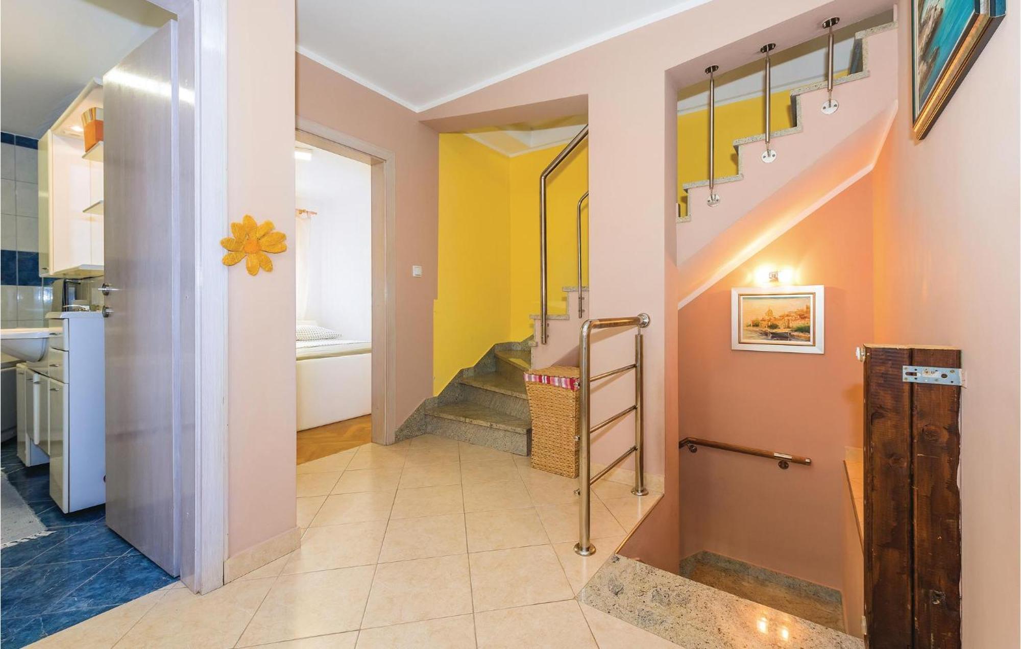 Nice Home In Sibenik With Kitchen Ngoại thất bức ảnh