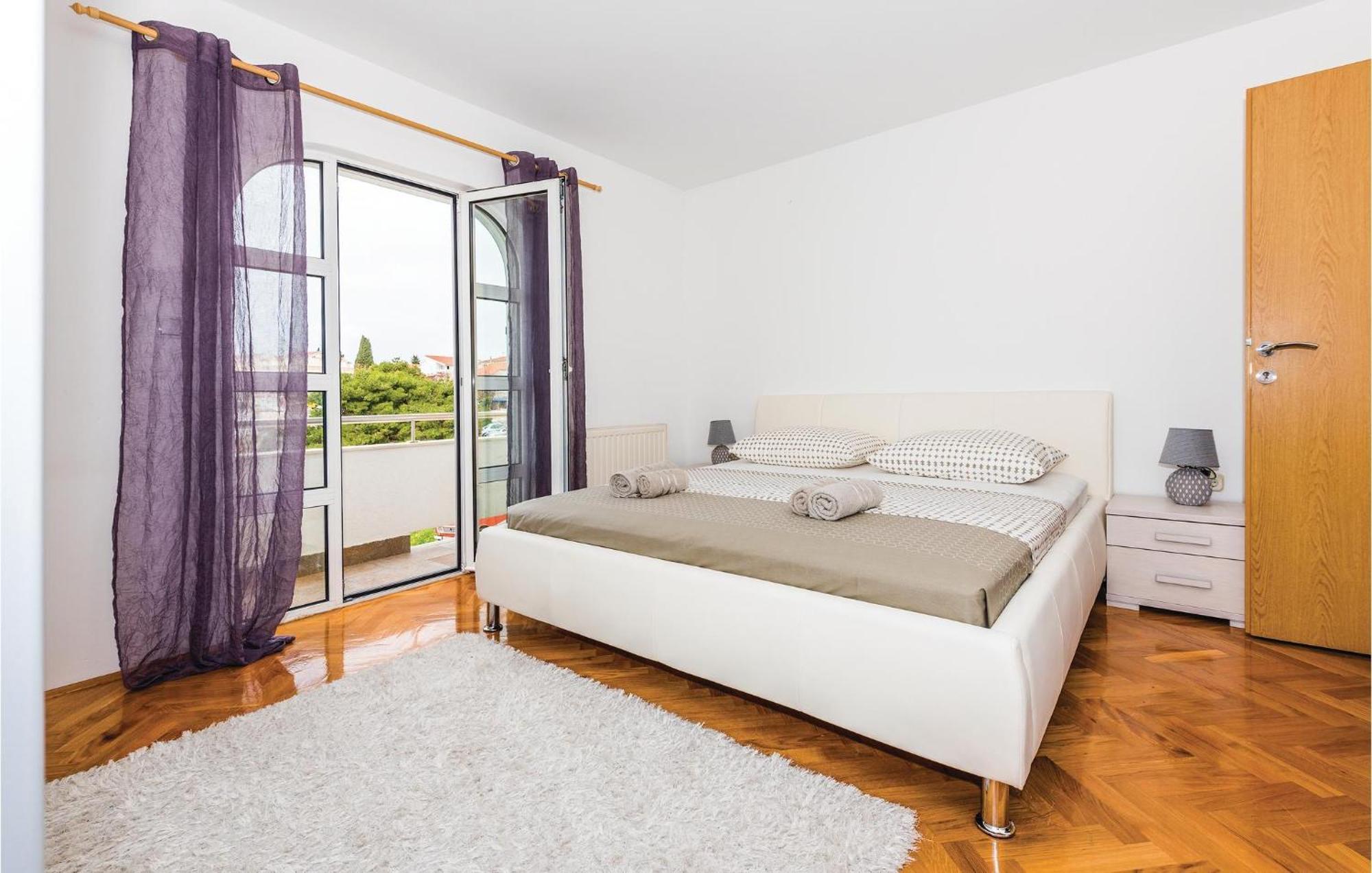 Nice Home In Sibenik With Kitchen Ngoại thất bức ảnh